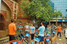 Old Delhi slowly: Cycle tour takes you to monuments